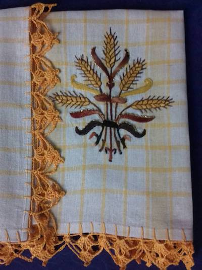 kuhinjska krpa, vez, ručni rad, poslovni poklon, hrvatski suvenir, suvenir, prodaja suvenira, croatian souvenir